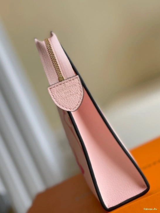 26 POUCH LOUIS VUITTON TOILETRY 1227